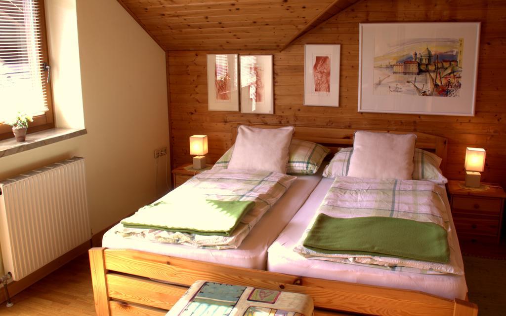 Ferienwohnung Galerie 7 Riegersdorf Екстериор снимка